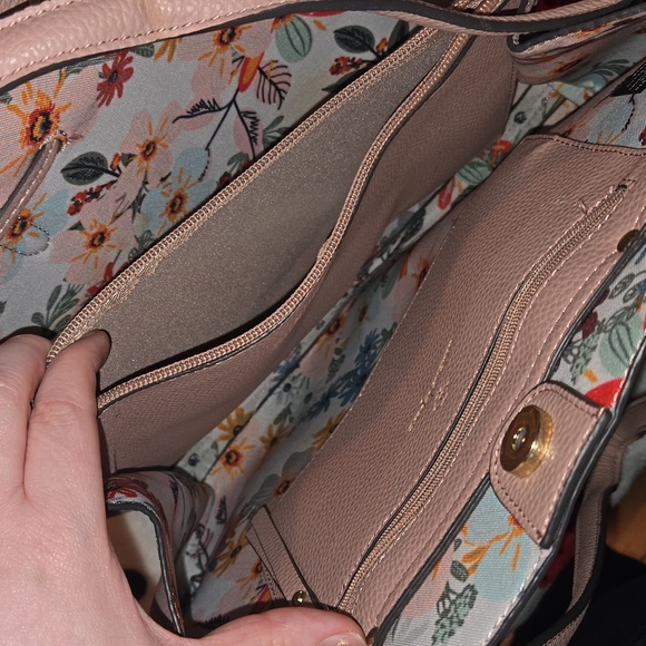 Blush Pink Handbag - Picture 4 of 4